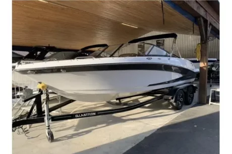  Glastron Glastron GX215